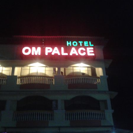 Om Palace Lonavala Kültér fotó